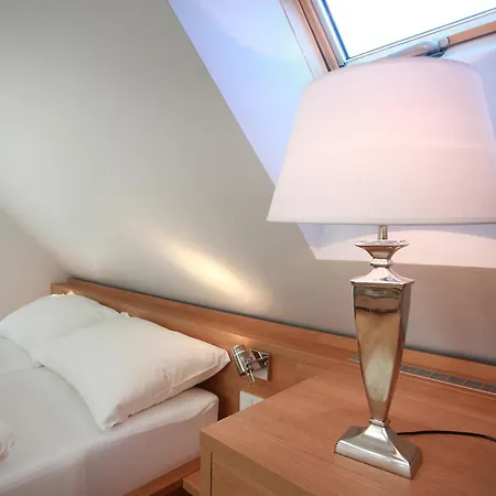 Dobre Casy Bed & Breakfast Podebrady